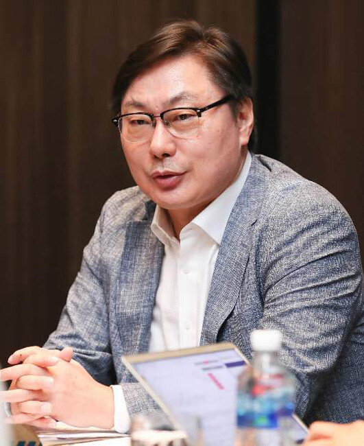 특정범죄가중처벌법상 뇌물수수 혐의로 구속영장이 청구된 이화영 전 의원. [뉴시스]