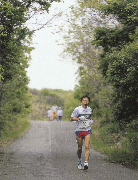 “소설 쓰기의 많은 것을 매일 아침 길 위를 달리며 배웠다”고 말한 무라카미 하루키. [문학사상 제공]