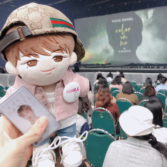 9월 7일 태국 방콕에서 열린  	   강다니엘 솔로 데뷔 단독 팬미팅    	   행사에 참석한 팬들. [사진제공·mini0097]