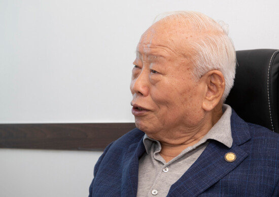 정진태 전 한미연합사 부사령관은 “북한과 중국 쪽을 기웃거려서는 안 된다”고 했다. [조영철 기자]