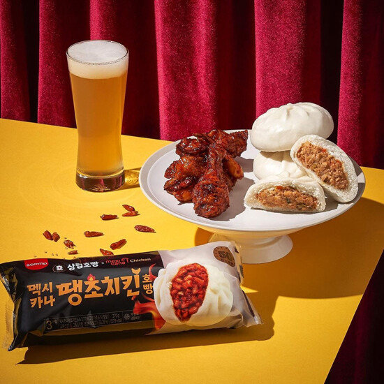 ‘멕시카나땡초치킨 호빵’ 등 매콤한 호빵은 맥주와도 잘 어울린다. 
 [삼립호빵 인스타그램]