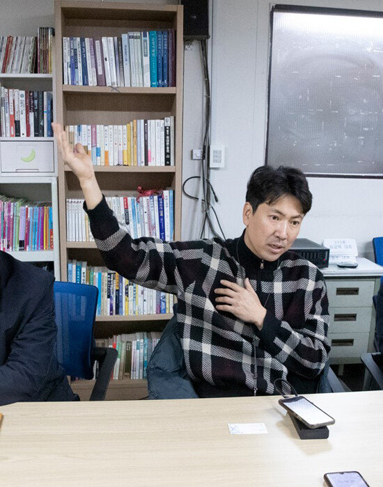 최우식 분당재건축연합회장이 분당 지역 아파트 노후화의 심각성을 알리고 있다. [지호영 기자] 