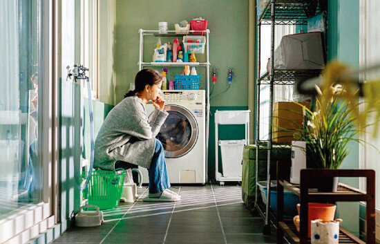 영화 ‘82년생 김지영’의 한 장면. [사진 제공 ·(주)봄바람영화사]