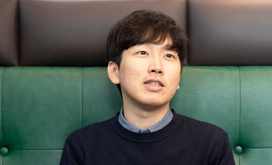 4월 1일 ‘주간동아’와 인터뷰 중인 신재민 전 기획재정부 사무관. [지호영 기자]