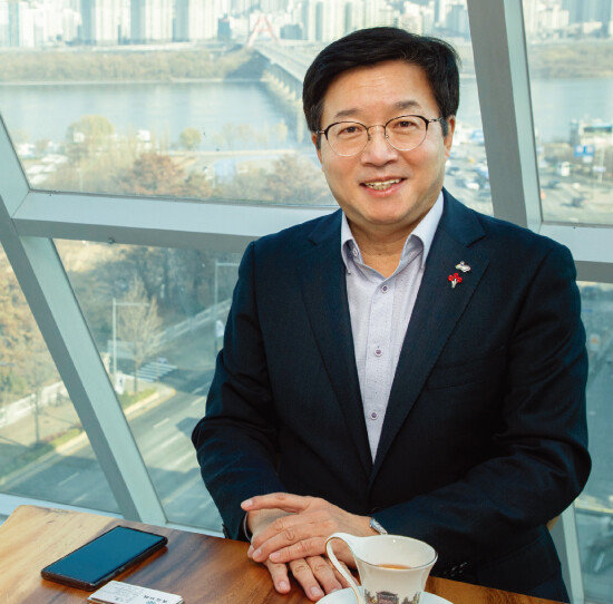 염태영 시장은 민주당 내 ‘지방소멸 대응 TF’ 공동단장도 맡고 있다. [조영철 기자]