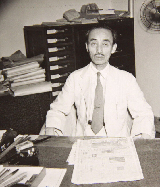 1948년 8월 11일 초대 대법원장 취임 직후 집무실에서. [박영사 제공]
