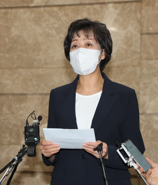 8월 8일 박순애 교육부 장관이 사퇴 기자회견을 하고 있다. [동아DB]