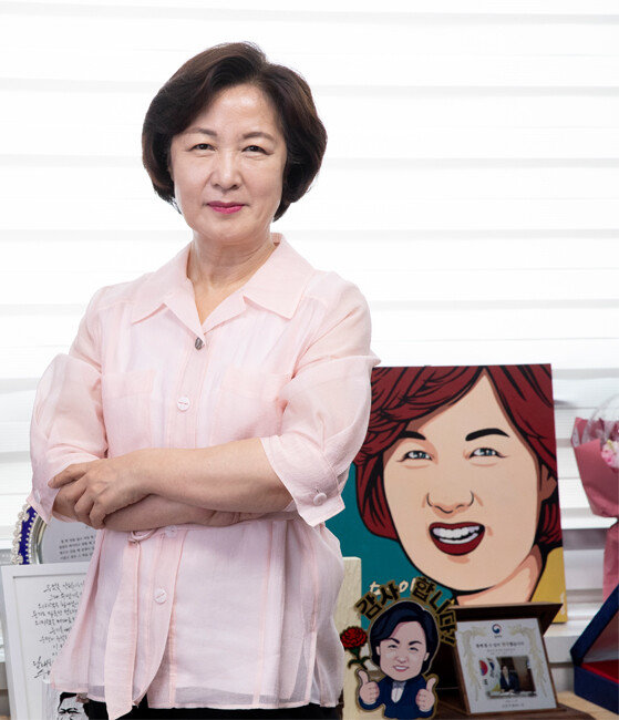 추미애 전 법무부 장관은 인터뷰 내내 “양극화와 불평등 해소”를 강조했다. [지호영 기자]