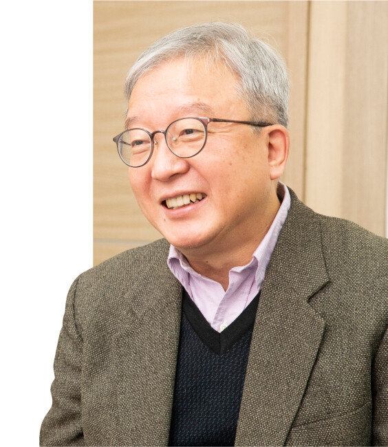 강남훈 한신대 경제학과 교수는 이재명 더불어민주당 대선후보의 ‘기본소득’ 공약을 설계하는 데 중심 역할을 했다. [지호영 기자]