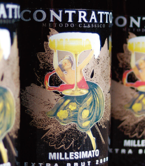  콘트라토 스파클링 와인 레이블.
[콘트라토 스파클링 와인 레이블]