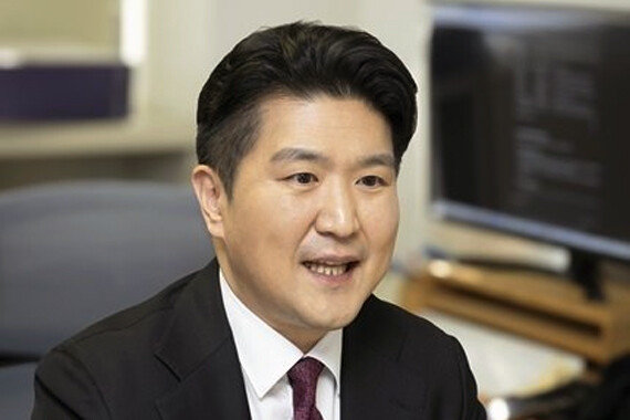 “고환율 주요 원인은 한미 관세 협상…<br>올해 1500원 넘을 수도”