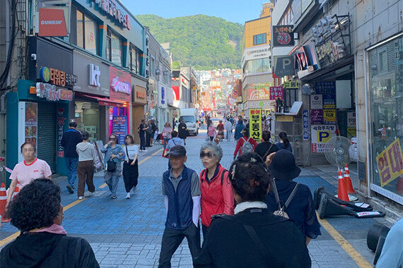  [르포] “막판에는 ‘될 사람 밀어주자’<br> 분위기 있을 끼라예”