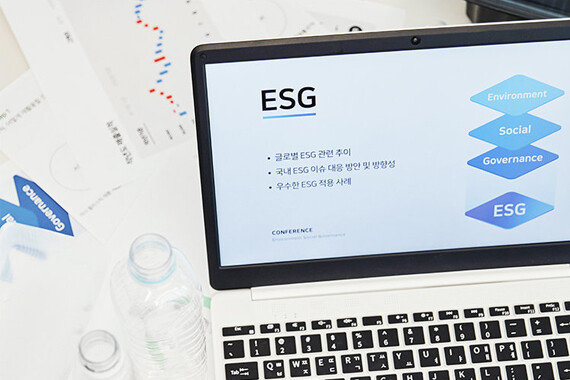 ‘애국 기업’ 한성기업,<br> ‘국민 기업’ 모나미가 남긴 숙제