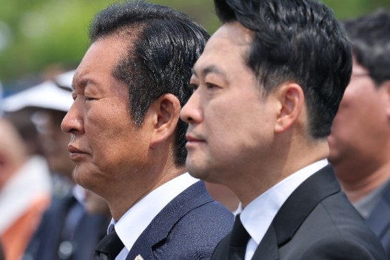 이겨도 “이겼다” 져도 “졌다”<br> 말 못하는 당대표들