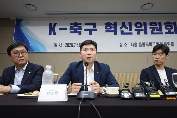 “일본과 수준 차 30년…<br>한국 축구 더 악화할 수도”