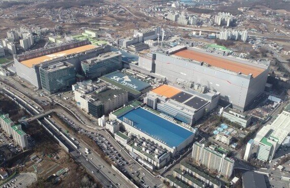 엔비디아·AMD 반도체 중국 수출 제한에 삼성전자·SK하이닉스 하락