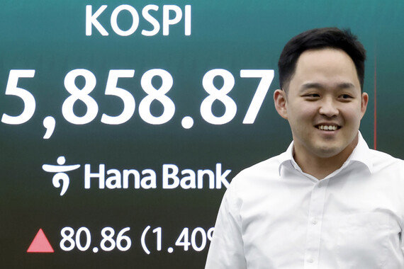 돌아온 외국인, 사상 최대 분기 실적 삼성전자 집중 매입