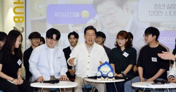 이재명 더불어민주당 대선후보가 5월 26일 오전 경기 수원시 영통구 월드컵로 아주대학교에서 열린 ‘아주대와 함께하는 대학생 간담회’에서 발언하고 있다. 사진공동취재