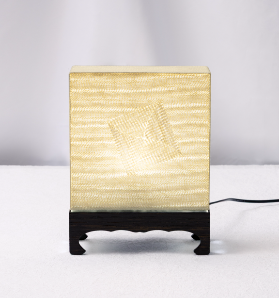 한지연사로 제작한 전등갓.