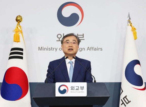 조현 외교부 장관이 8월 14일 서울 종로구 외교부 청사에서 내신 기자단 브리핑을 하고 있다. 뉴스1