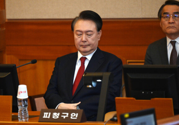 탄핵심판 6차 변론기일에 참석한 윤석열 전 대통령. [뉴시스]