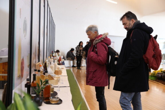 4월 5일 ‘2025 K-푸드 발효문화대전’을 찾은 외국인 들.  [이상윤]  