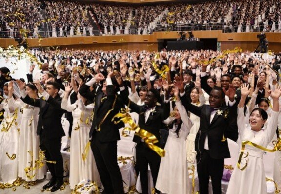 세계 90개국 5000쌍의 신랑 신부가 참여해 열린 ‘2025 효정 천주축복결혼식’.