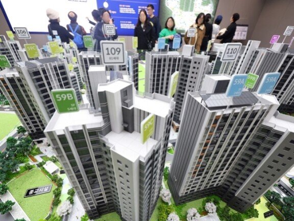 서울의 한 신축아파트 견본주택. 뉴스1