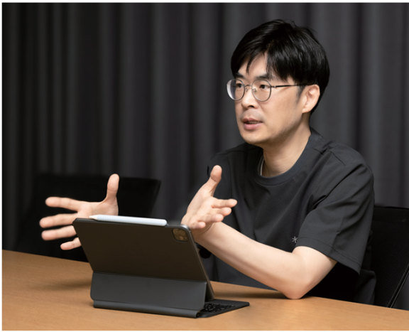 ‘단 3개의 미국 ETF로 은퇴하라’ 저자 김지훈 씨. 박해윤 기자