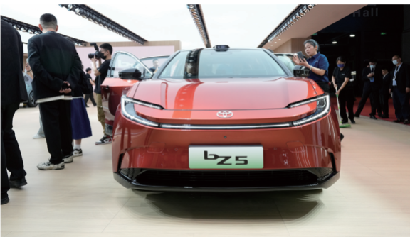  4월 ‘2025 상하이 모터쇼’에서 공개된 도요타 전기차 ‘bZ5’. ‘가성비’ 전기차로 화제를 모으고 있다. GETTYIMAGES