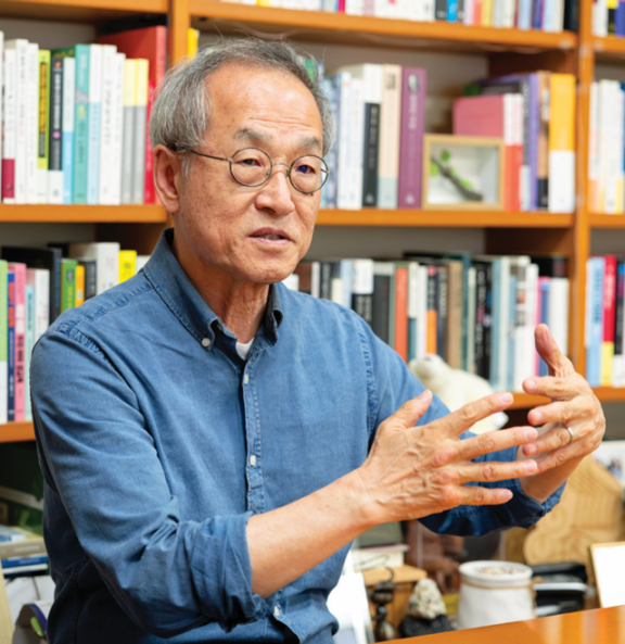 최재천 이화여대 석좌교수는 6월 2일 인터뷰에서 “인공지능(AI) 시대에 걸맞은 미래 교육이 필요하다”고 말했다. 조영철 기자