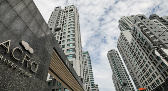 서울 서초구 반포동 아크로리버파크. 지난해 이 단지 펜트하우스 전용면적 234㎡가 180억 원에 거래됐다. 뉴시스