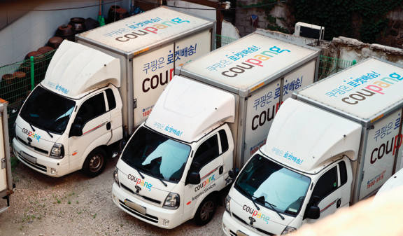 6월 3일 서울 중구 한 주차장에 쿠팡 배달 차량들이 주차돼 있다. 뉴스1 