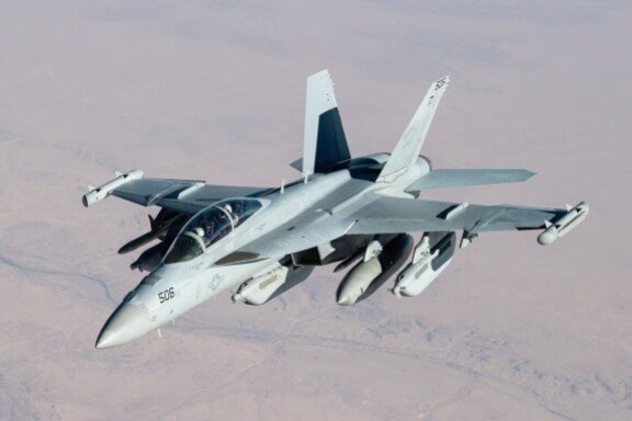 미국 공군 EA-18G 그라울러. 미국이 6월 이란 핵시설을 타격한 ‘미드나이트 해머’ 작전에 투입된 ‘에스코트 재머(escort jammer)’ 형태의 전자전 항공기다. 미국 공군 제공