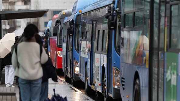 서울 시내버스 파업 철회…노사 임금협상 타결
