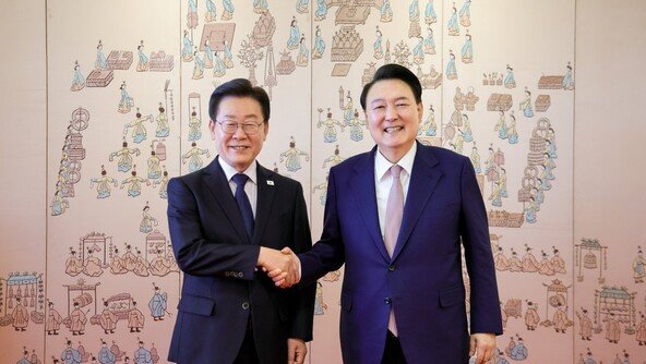 尹-李 회담에 “차이 확인” “답답”…‘의료개혁’은 협력 약속