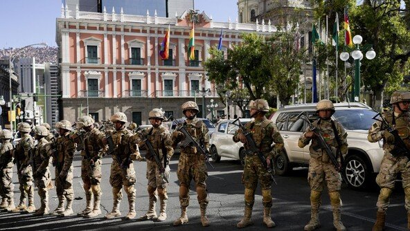 볼리비아 군 쿠데타 실패…대통령궁 진입 후 철수