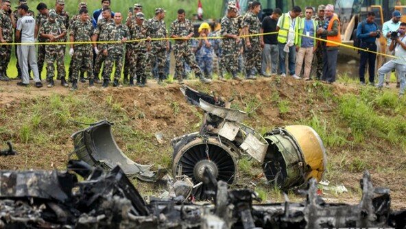 ‘18명 사망’ 네팔 항공기 추락 사고…조종사만 살아남은 이유는?