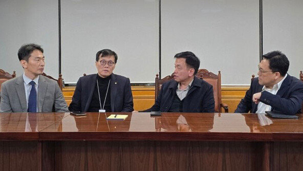 당국 “무제한 유동성 공급 등 시장안정수단 총동원”