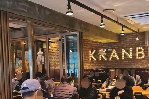 젠슨 황 다녀간 ‘깐부치킨 삼성점’, 대낮부터 문전성시