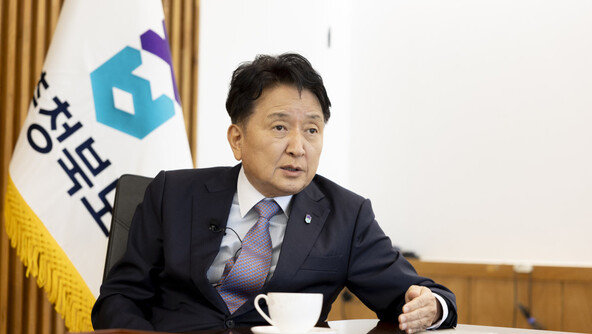 “돈 구걸하는 통합은 가라…충북은 자강(自强)한다”