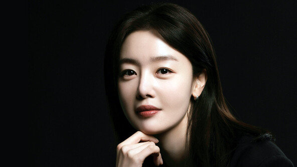“미란의 화려함 뒤에 숨겨진 공허함에 공감됐어요”