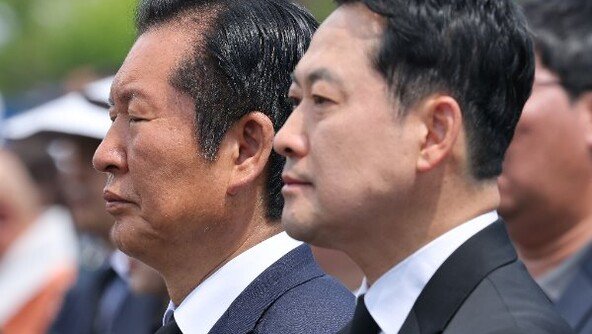 이겨도 “이겼다” 져도 “졌다” 말 못하는 당대표들