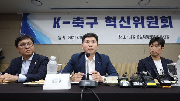 “일본과 수준 차 30년…한국 축구 더 악화할 수도”