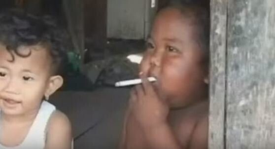 2살부터 줄담배, 국제 논란 꼬마 근황…“의사 되고 싶어”