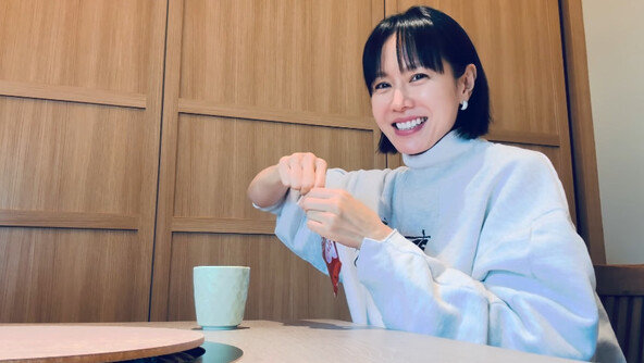 ‘현빈♥’ 손예진, 긴 머리 과감히 싹둑…“짧은 머리도 완벽”