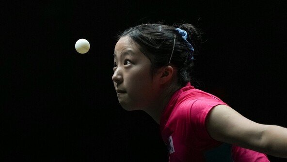 탁구 신유빈, 일본 하리모토에 밀려 WTT 프랑크푸르트 결승행 좌절