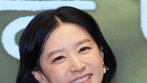 넉달간 혼수상태 태국인 유학생, 이영애 도움에 고국으로