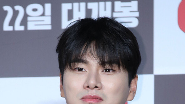 이이경 사생활 폭로자 “협박 당하고 있다” 계정 삭제