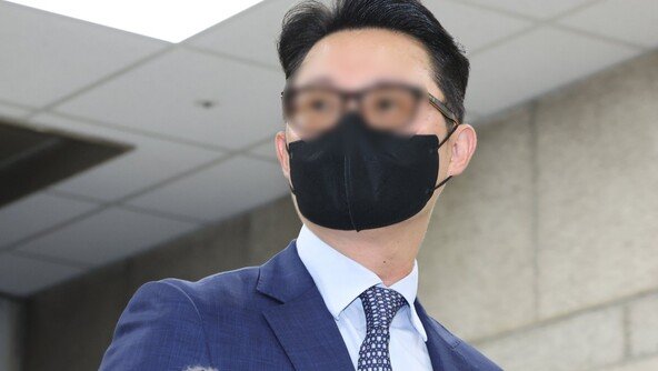 [단독]윤영호 보고문에 “文정부 국정상황실장과 진지한 미팅”